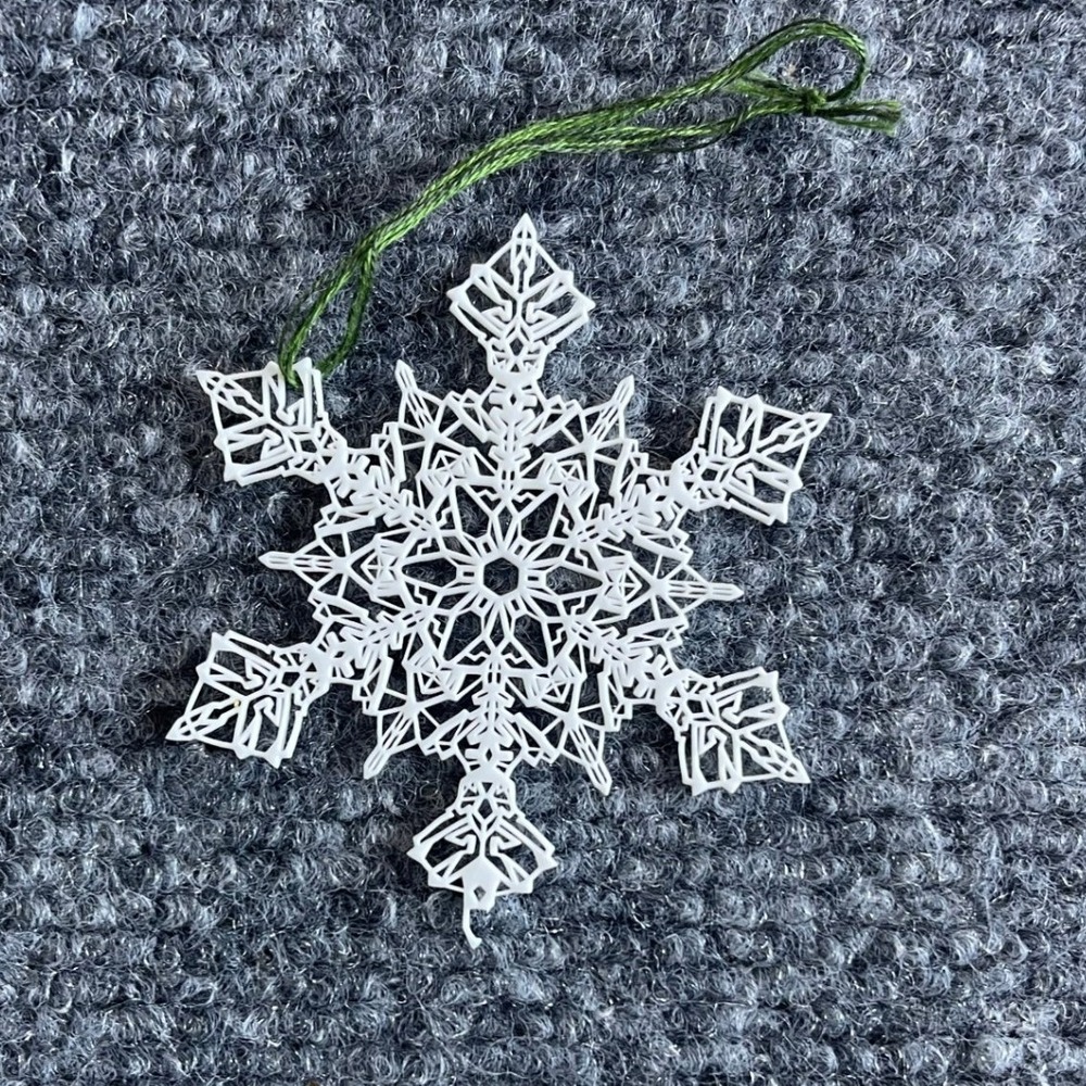 Opelle by Corning Glass Snowflake Ornament Acid Etched Lace Design with Box